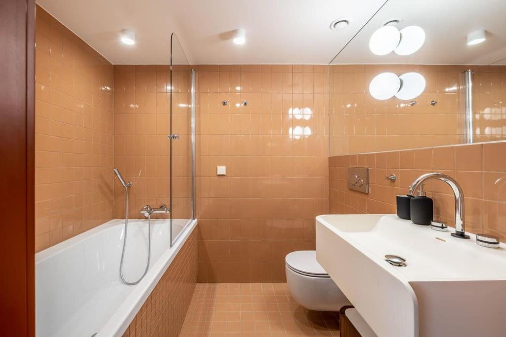 Designer Loft In The City Center Apartment Рига Екстериор снимка